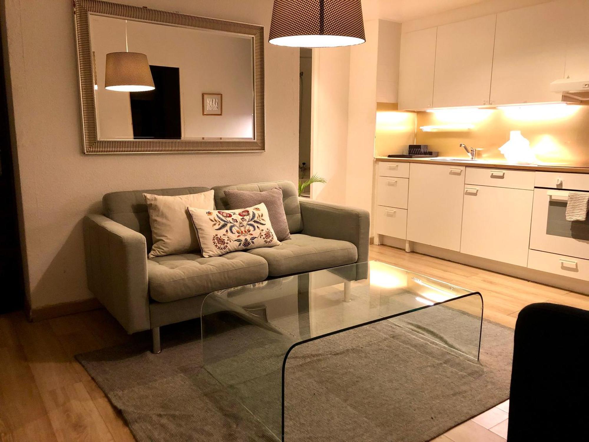 Apartment Cool & 2 Bedroom In Heart Of Eaux-vives