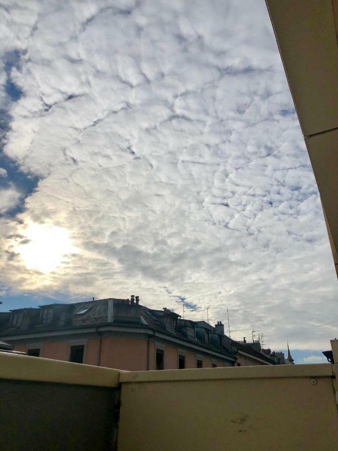 Cool & 2 Bedroom In Heart Of Eaux-vives * Geneva