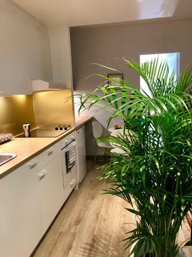 Cool & 2 Bedroom In Heart Of Eaux-vives